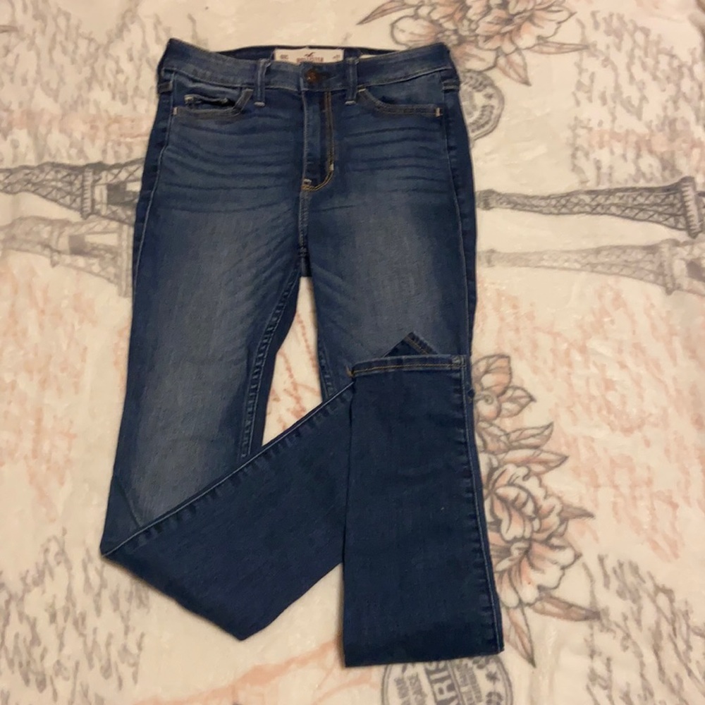 Hollister high rise blue jeans
